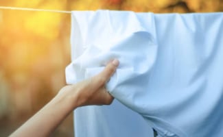 ¿Duermes en sábanas sucias sin saberlo? Esta es la frecuencia correcta para lavarlas, según expertos