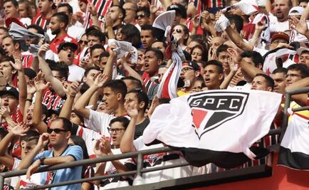 Aficionados del Sao Paulo protestan por la crisis del equipo 
