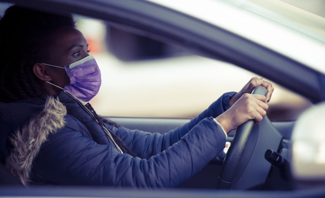 Según estudio, manejar con las ventanas abiertas reduce el riesgo de contagio de Covid-19