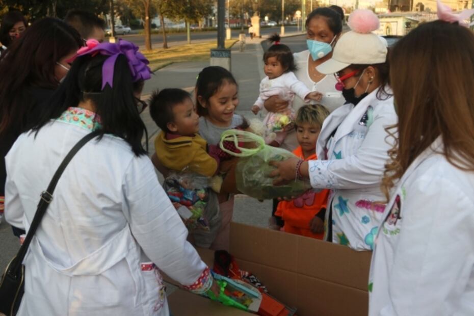 Entre Reyes Magos y recargas de oxígeno: el inicio del 2021 en fotos