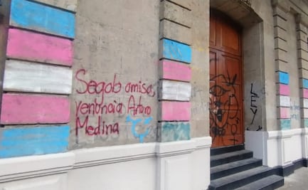 Personas trans y no binarias cumplen cuatro días atrincheradas en Segob; exigen reunión con Rosa Icela Rodríguez