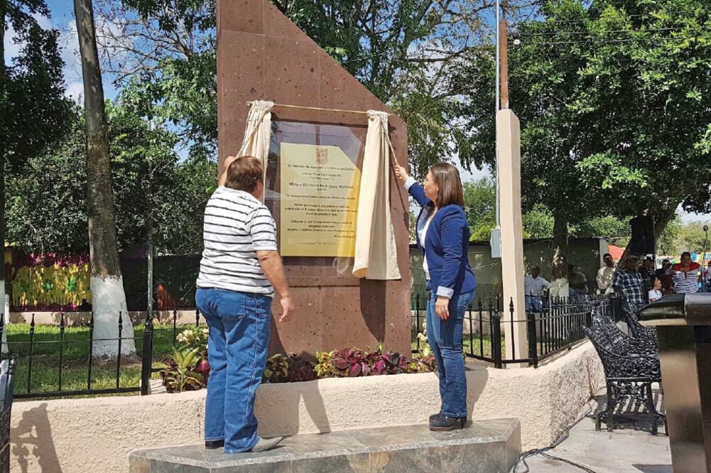 Con la develación de una placa conmemorativa y un evento en su memoria, la activista Miriam Rodríguez fue recordada. (CORTESÍA PERIÓDICO ENCUESTA)