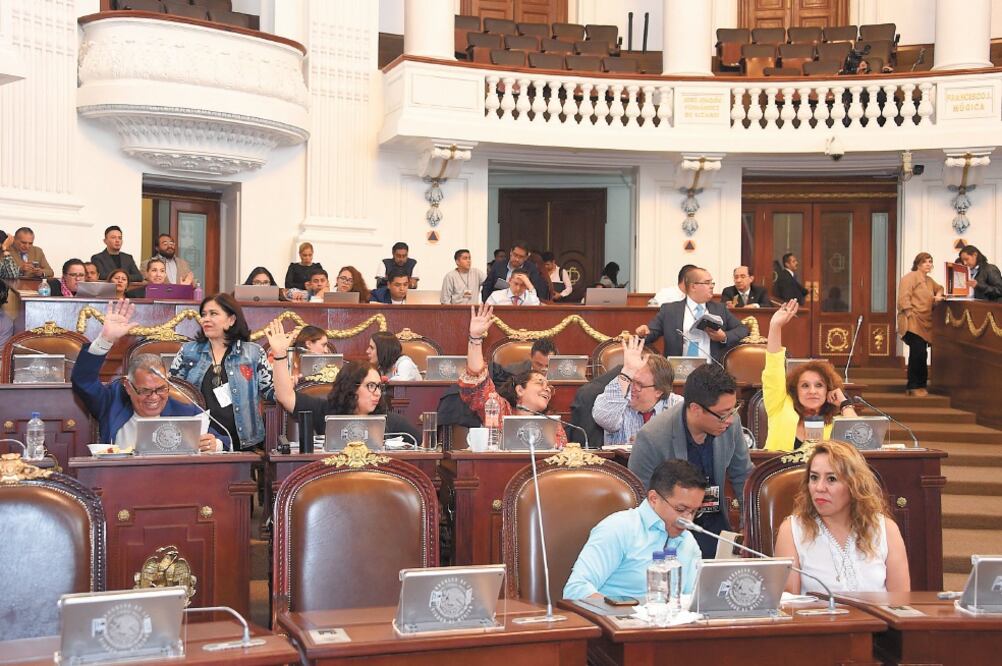 El pleno de la Comisión Permanente del Congreso local aceptó que iniciara el análisis de tres propuestas en materia de seguridad. Foto: ESPECIAL