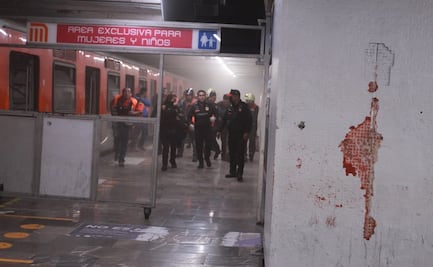 VIDEO Línea 2 del Metro: hombre desciende a las vías en la estación Hidalgo y provoca corto circuito