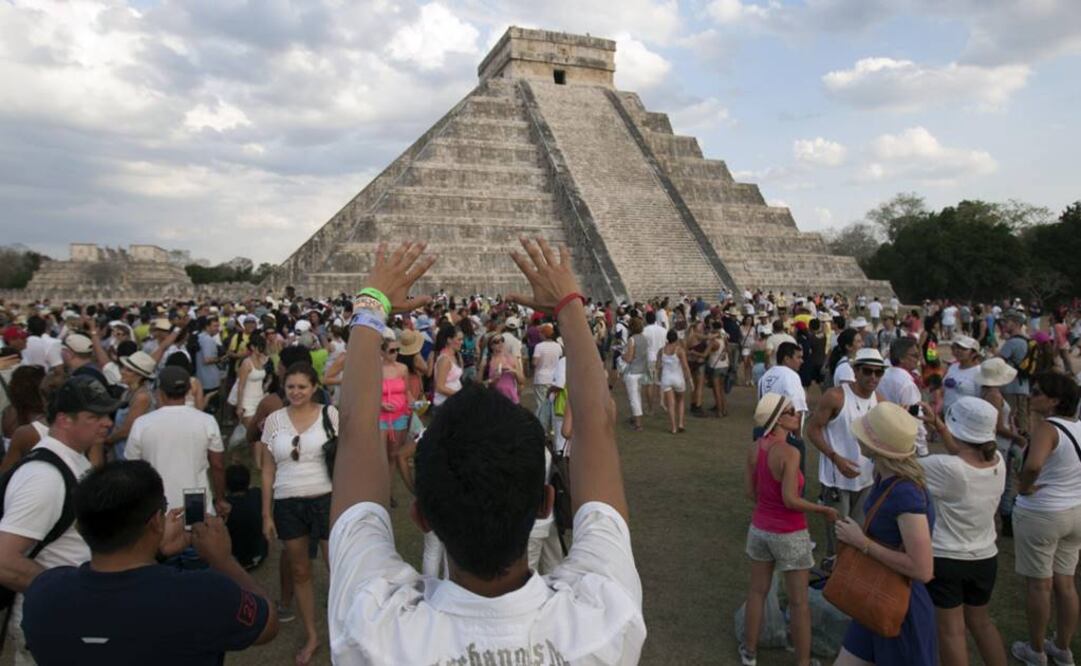 El Castillo o la de pirámide Kukulkán en Chichén Itzá, Yucatán, fue visitada por 30 mil 356 turistas. (FOTO: Archivo EL UNIVERSAL)