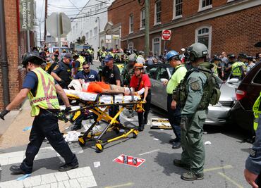 Atropellamiento en Charlottesville deja un muerto y 19 heridos