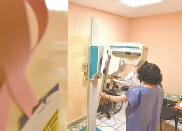 PAN presenta iniciativa para apoyar a mujeres con cáncer de mama