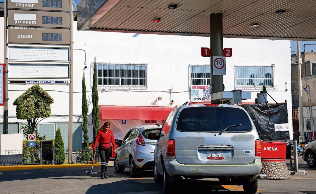 El gobierno esperaba que se alcanzarían 24 mil estaciones en el país en 2024, en la actualidad sólo existen 14 mil gasolinerías. Foto: Archivo EL UNIVERSAL