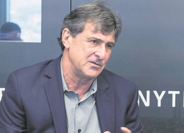 Kempes destroza a Argentina