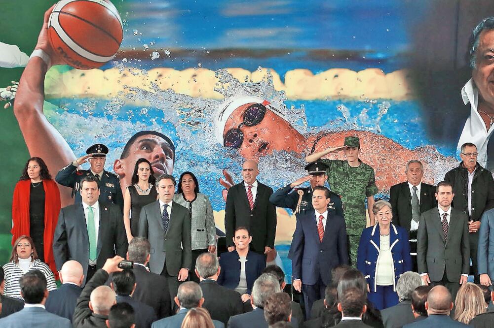 Después de algunas semanas de retraso, finalmente ayer se entregó en Los Pinos el Premio Nacional de Deportes (DANIEL CÁRDENAS. IMAGO7)