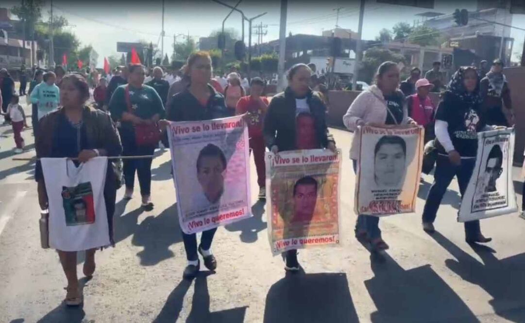 Padres de normalistas desaparecidos en Ayotzinapa peregrinan a Basílica de Guadalupe esta tarde. Foto: Captura de pantalla