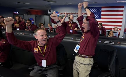 InSight ya aterrizó y manda su primera foto desde Marte