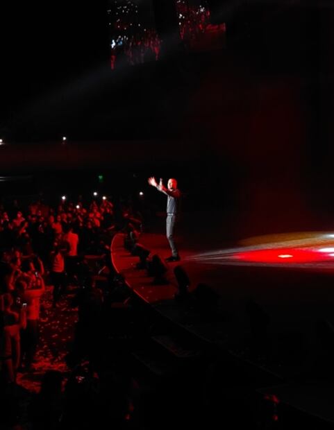 Víctor Manuelle aviva los ánimos en su concierto en el Auditorio
