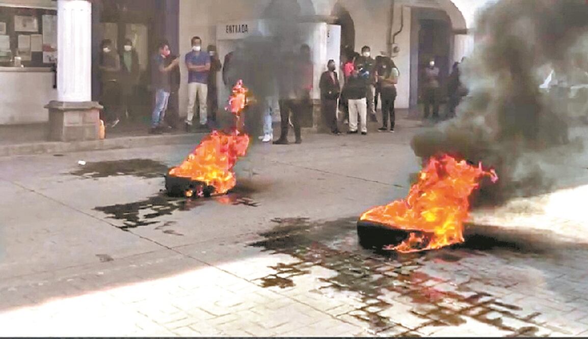 En el municipio de Españita, pobladores inconformes con los resultados electorales realizaron disturbios. Foto: ESPECIAL