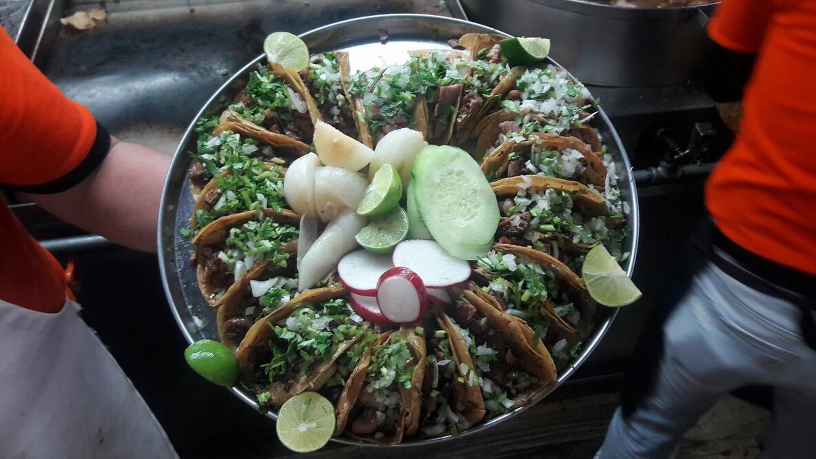 En este lugar quieren coronar al "Máximo Glotón" de tacos / Fotos: Cortesía de la taquería Cesar Palace