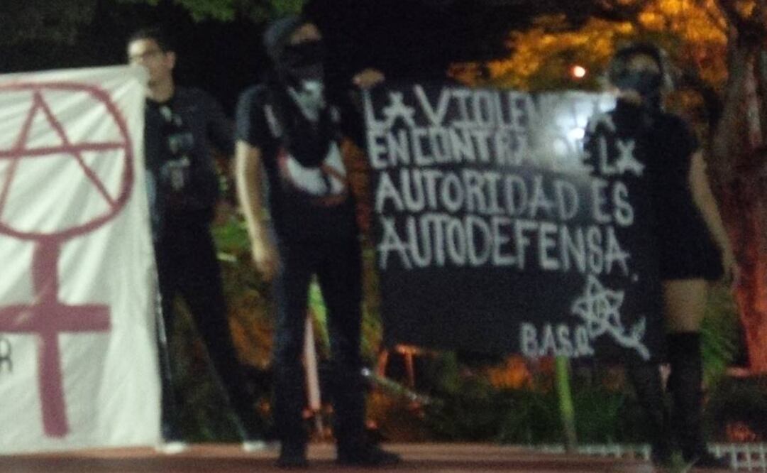 Se suman anarquistas a protesta por asesinato de mujeres en Cancún