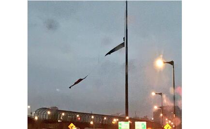 Tormenta desgarra bandera de San Jerónimo, en CDMX