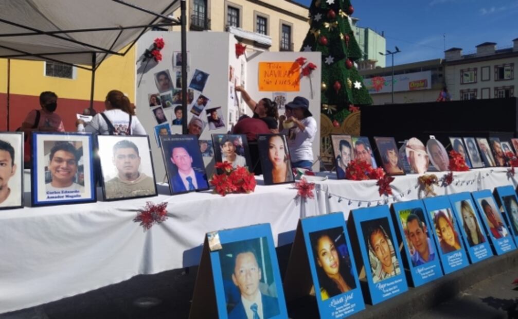 Con fotografías y bordados recuerdan a desaparecidos en Veracruz