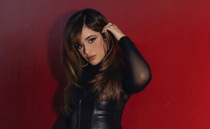 Camila Cabello sorprende con el pelo rojo y sensual body