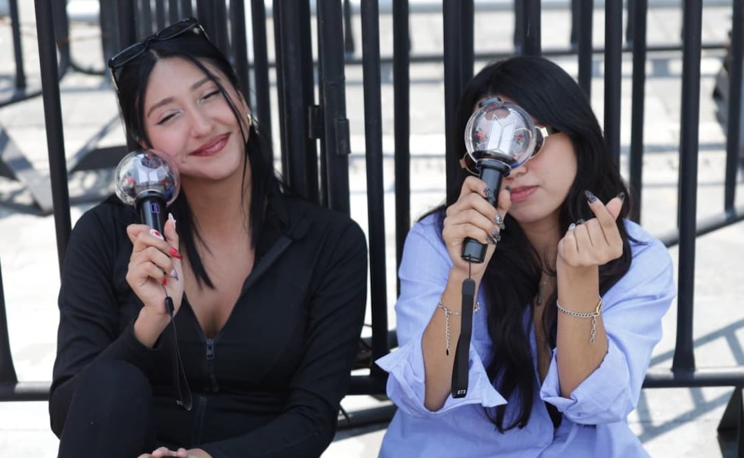 Fans comienzan a llegar a Palacio Nacional por visita de BTS este 6 de mayo de 2026. Foto: Carlos Mejía/ EL UNIVERSAL