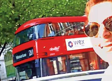 Karime Macías, de Veracruz a los barrios altos de Londres, o "merezco abundancia"