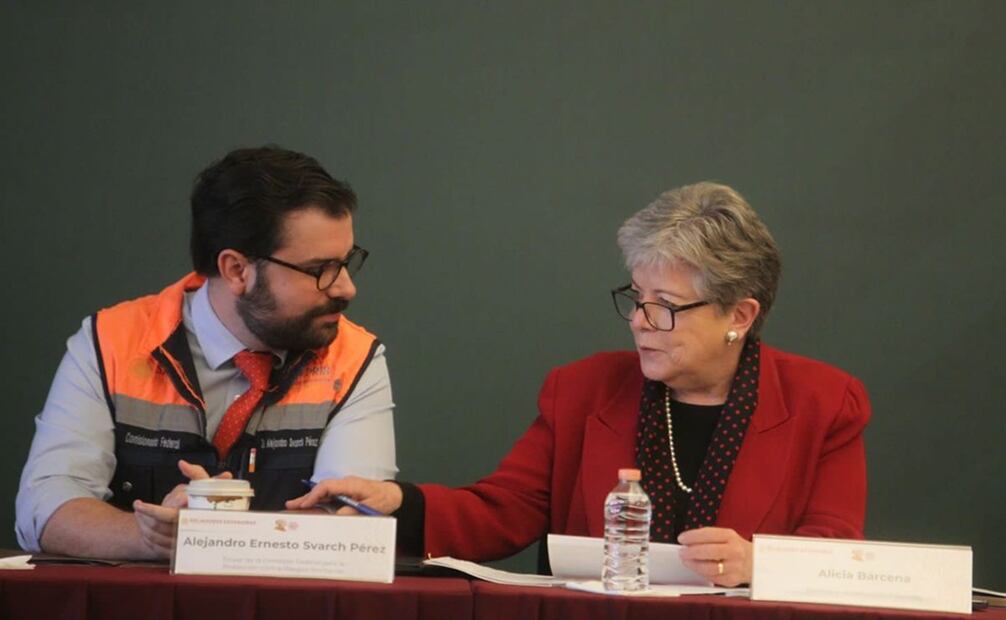 Titular de Relaciones Exteriores, Alicia Bárcena y de Cofepris, Alejandro Ernesto Svarch en implementación del Plan de Autosuficiencia Sanitaria para América Latina y el Caribe. Foto: Twitter @SRE_mx