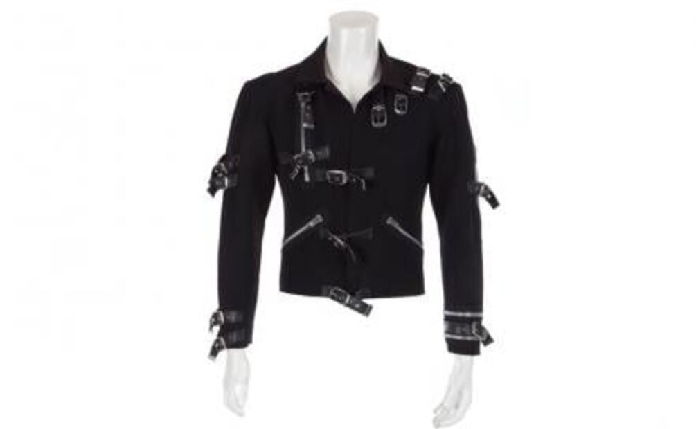 Subastarán chaqueta de la gira "Bad" de Michael Jackson