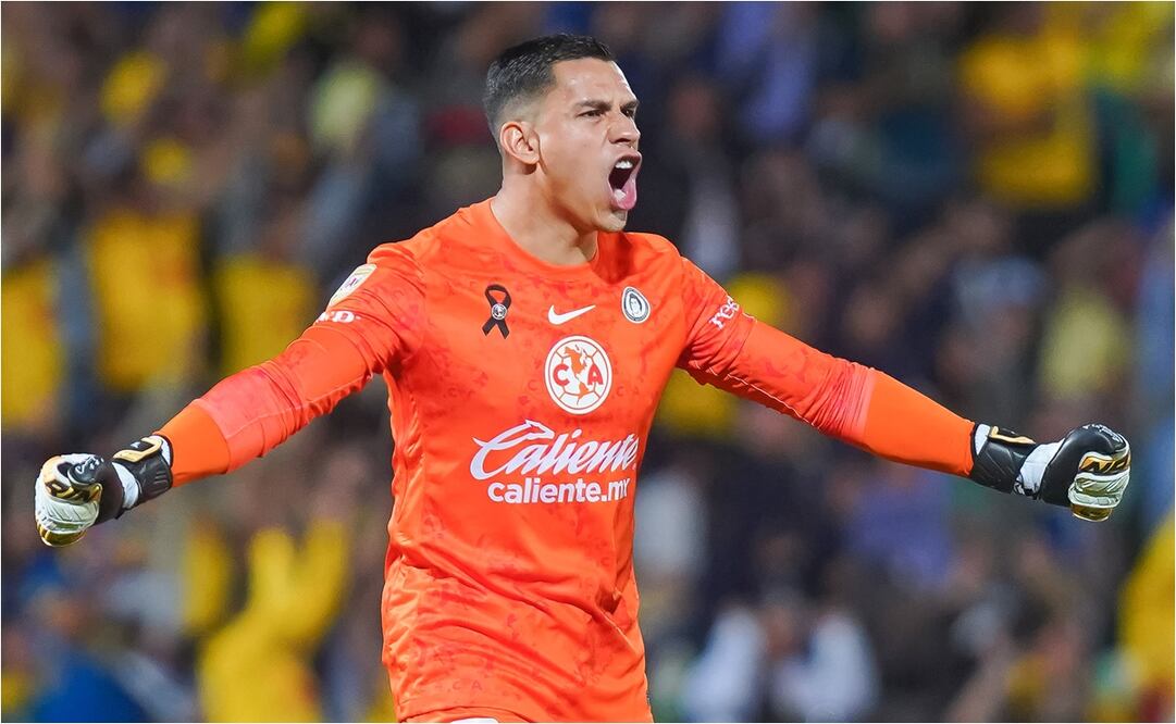 Luis Ángel Malagón celebra un gol frente a Santos Laguna. FOTO: IMAGO7