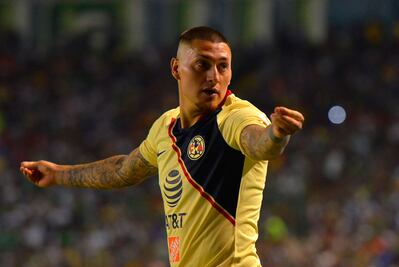 Deberían aprender de México: Nico Castillo critica al futbol Chileno