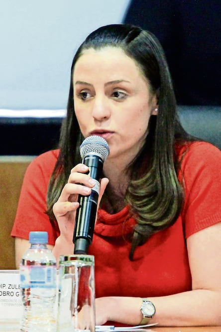 Se le va la lengua a "fiscal"