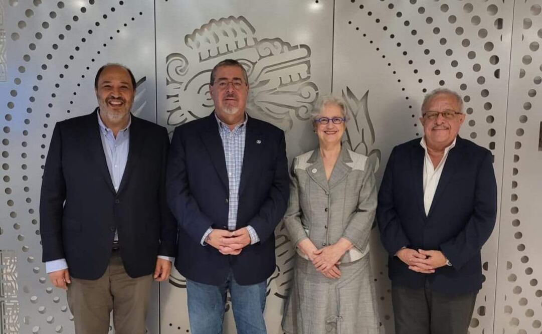 Lázaro Cárdenas Batel, Bernardo Arévalo, Raquel Serur y Carlos Ramiro Martínez. Foto: Especial