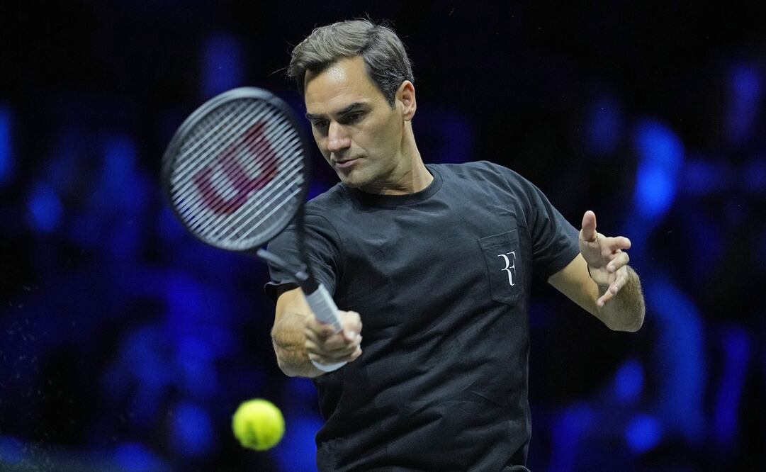Roger Federer durante un entrenamiento - FOTO: AP