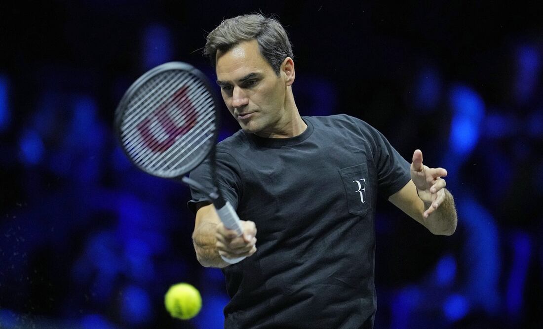 Roger Federer durante un entrenamiento - FOTO: AP