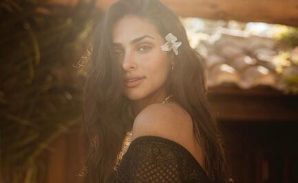 Renata Notni enciende las redes con bikini de crochet