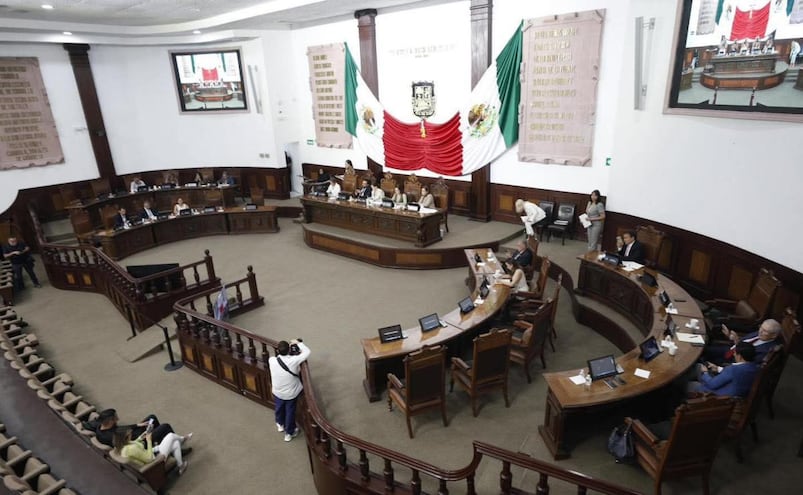 Diputados y regidores de Coahuila piden licencia en Congreso; participarán en elecciones