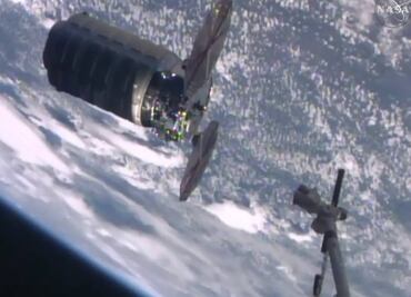 Misión de SpaceX que regresará a astronautas varados en la EEI se acopla a la estación