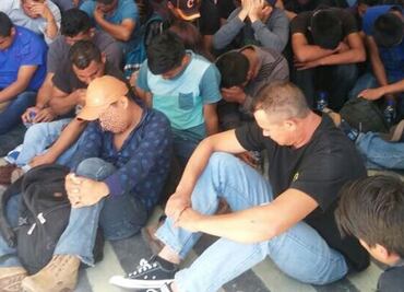 Aseguran a 70 migrantes en hotel de Edomex; 14 son menores