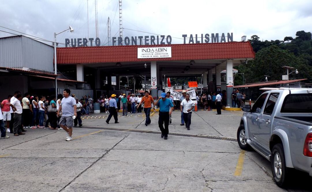 Abre CNTE carril de puente fronterizo con Guatemala