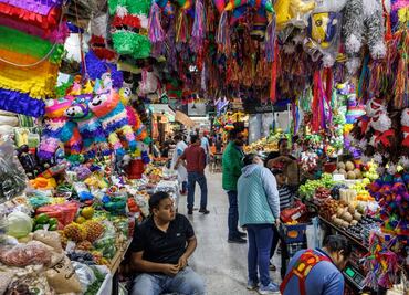 Crónica: buscan los mejores precios para cena navideña