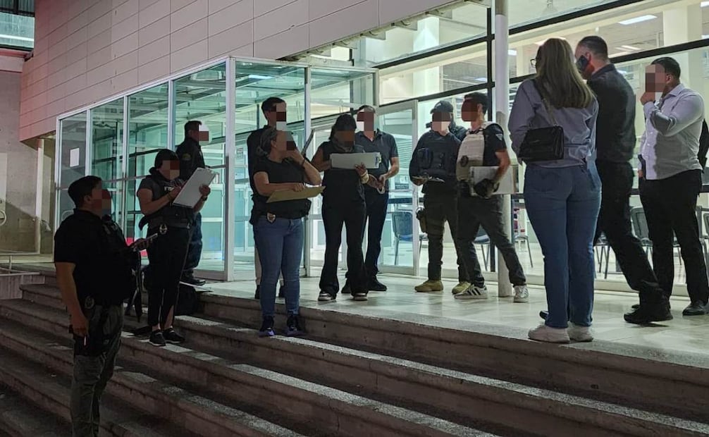 Detienen a 15 personas tras mega operativo en Ciudad Juárez, Chihuahua; decomisan armas, droga y efectivo.
Foto: Especial.