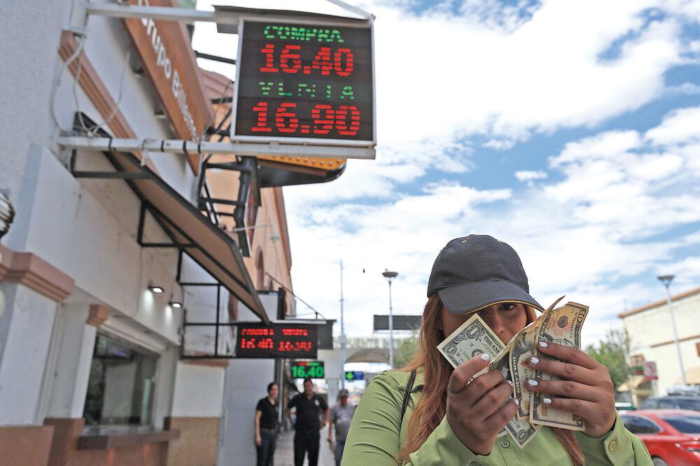 Banxico reportó que se realizaron 11.7 millones de operaciones, sobre todo electrónicas para el envío de 389 dólares en promedio.