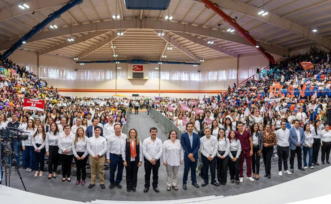 Universidad Autónoma de Tamaulipas (UAT) becó a nueve mil 88 estudiantes. Foto: Especial