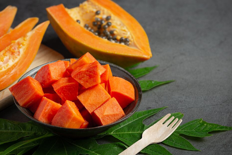 Haz una cena balanceada combinando la papaya con otros alimentos y proteínas. Foto: Freepik