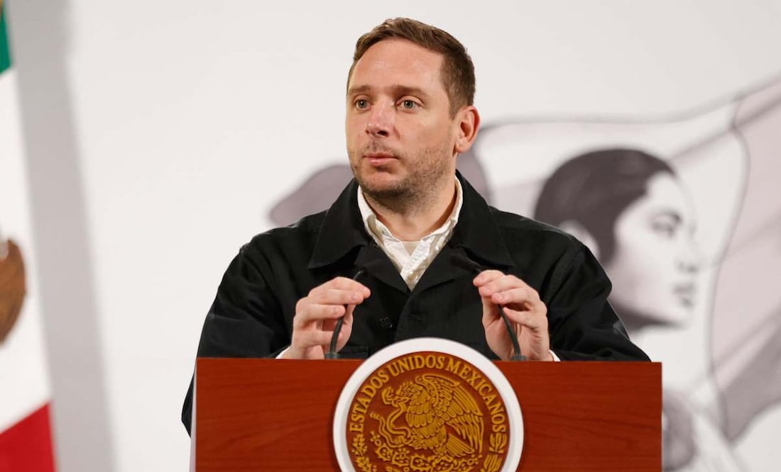 El pasado 23 de septiembre, el subsecretario de Salud, Eduardo Clark, exhibió a 32 empresas proveedoras de medicamentos. Foto: Archivo EL UNIVERSAL