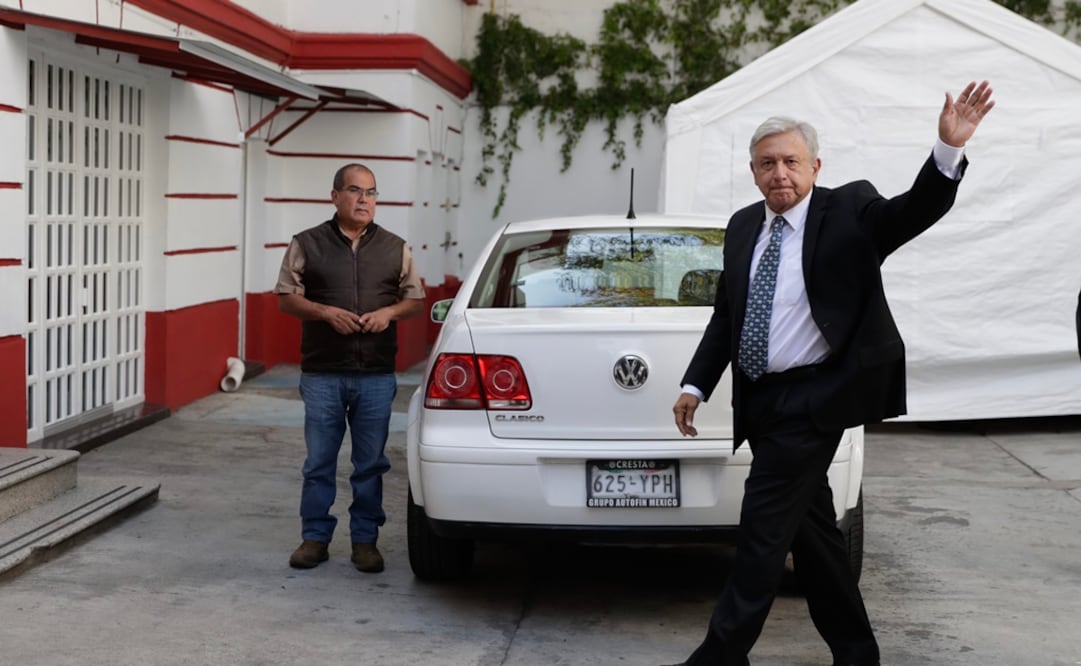 Andrés Manuel López Obrador, al llegar a su casa de transición. Foto: Archivo/El Universal