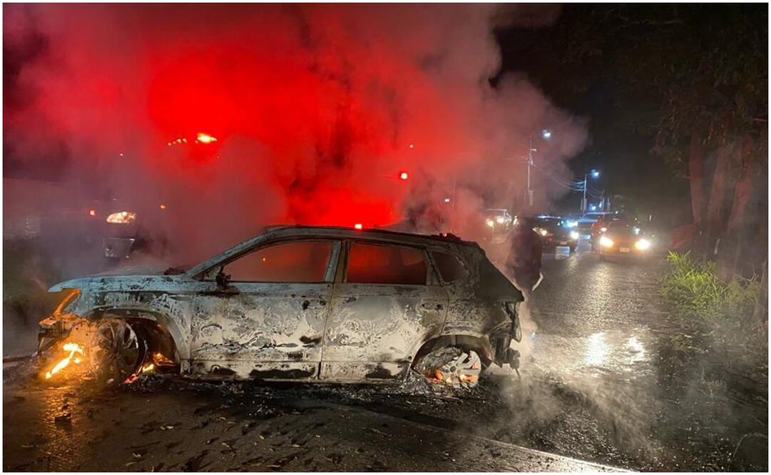 Vehículo incendiado en Tabasco. Foto: Especial