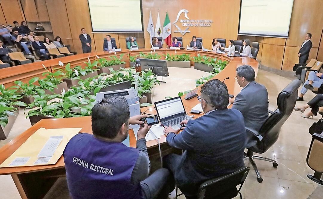 Este viernes se realizó la Segunda Sesión Extraordinaria para la elección judicial en el IECM. Foto: Especial