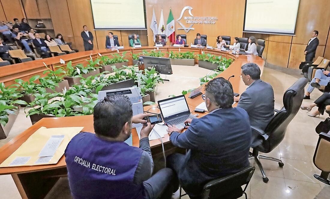 Este viernes se realizó la Segunda Sesión Extraordinaria para la elección judicial en el IECM. Foto: Especial