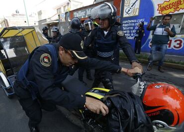Operativo en Xochimilco deja 5 detenidos y 4 policías lesionados