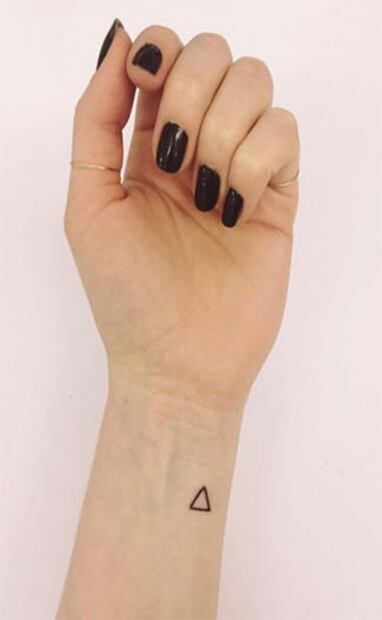 Tattoos súper discretos que puedes hacerte esta temporada 